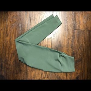 Alo Yoga green 7/8 high waist airbrush legging